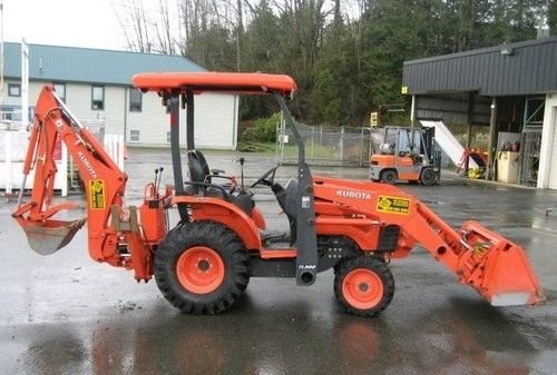 Kubota B26 Tractor Backhoe