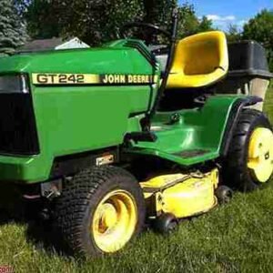 John Deere Lawn Tractor GT242-GT262-GT275 Service Manual