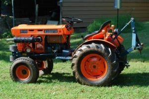 Kubota B6100HST-E Tractor Illustrated Parts List Manual 1 Kubota B6100HST-E Tractor Illustrated Parts List Manual