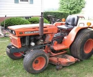 Kubota B8200 Dp Tractor Parts Manual