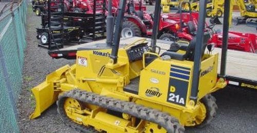 Komatsu D21A-8 D21P-8 Dozer Operation Maintenance Manual
