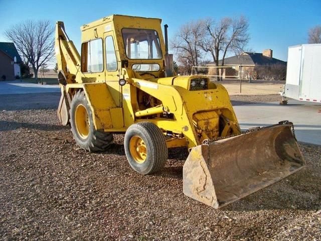 John Deere 500B Backhoe Loaders Technical Manual TM1024
