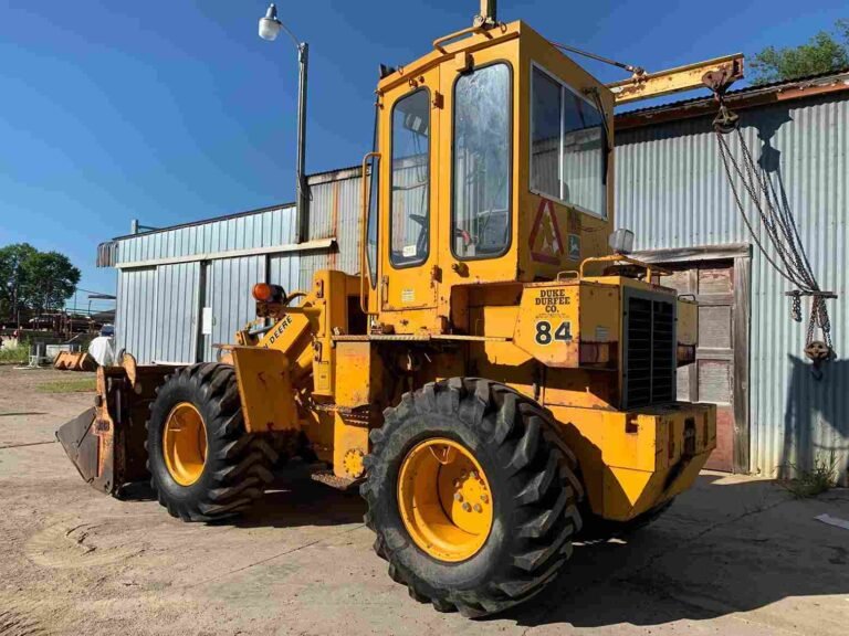 John Deere 84 Wheel Loaders